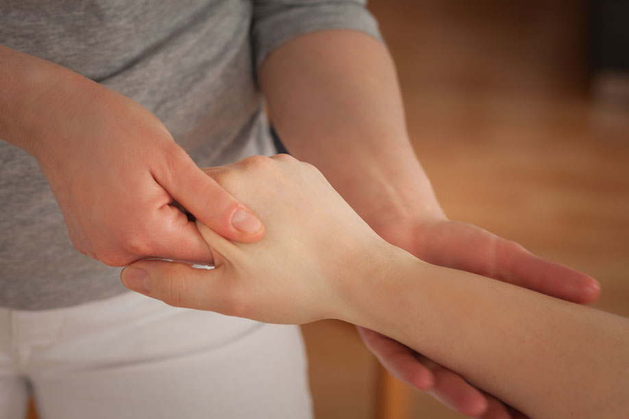 Handmassage Behandlung zu Hause &ndash; Fotografin f&uuml;r Therapeutinnen Ludwigsburg Stefanie Korell