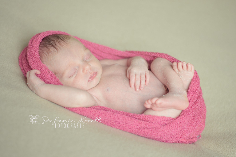 Neugeborenenfotos Eberdingen, www.babyfotografin-stuttgart.de