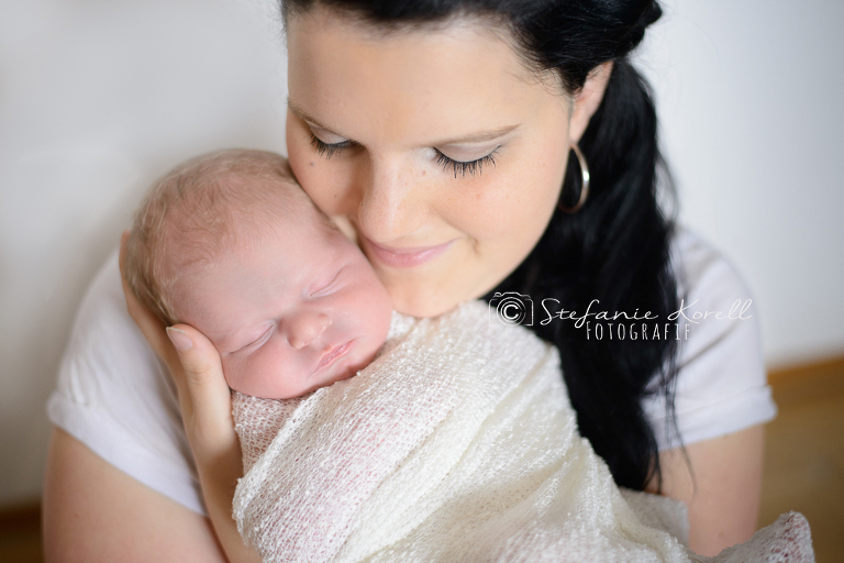 Neugeborenenfotos Heimerdingen, www.babyfotografin-stuttgart.de