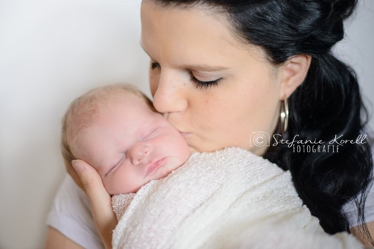 Neugeborenenfotos Heimerdingen, www.babyfotografin-stuttgart.de