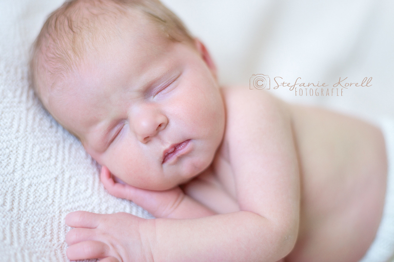 Neugeborenenfotos Heimerdingen, www.babyfotografin-stuttgart.de