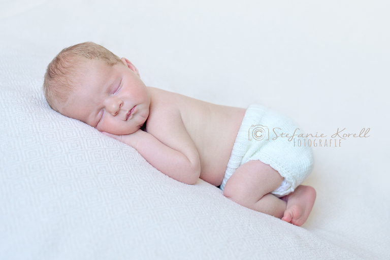Neugeborenenfotos Heimerdingen, www.babyfotografin-stuttgart.de
