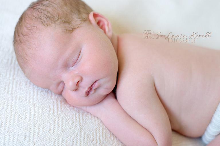 Neugeborenenfotos Heimerdingen, www.babyfotografin-stuttgart.de