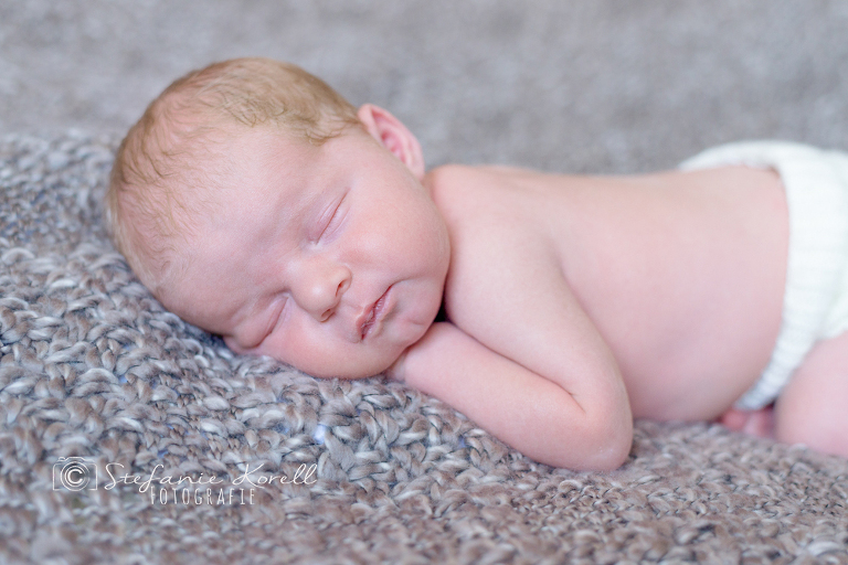 Neugeborenenfotos Heimerdingen, www.babyfotografin-stuttgart.de