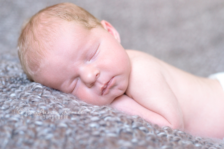 Neugeborenenfotos Heimerdingen, www.babyfotografin-stuttgart.de