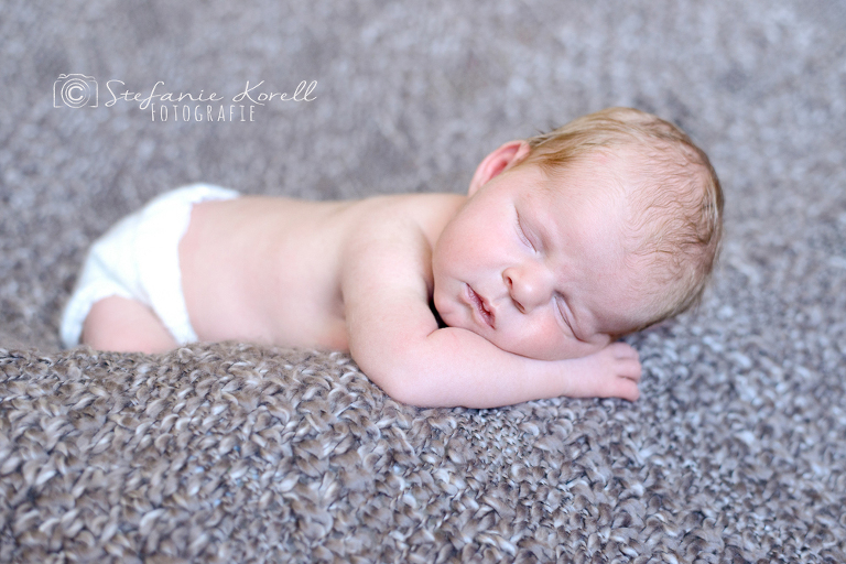 Neugeborenenfotos Heimerdingen, www.babyfotografin-stuttgart.de