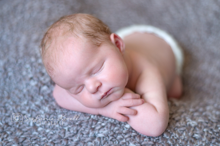 Neugeborenenfotos Heimerdingen, www.babyfotografin-stuttgart.de