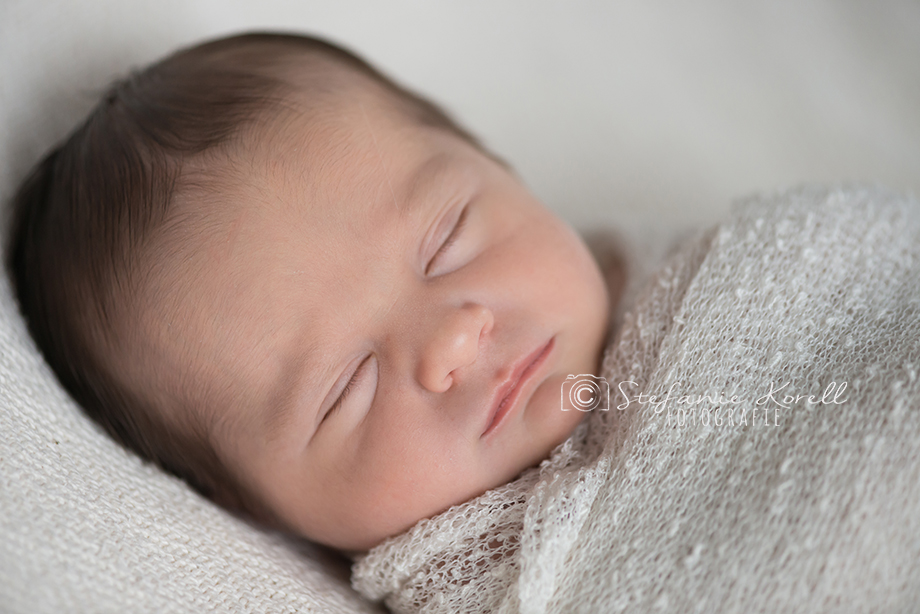 Neugeborenenfotografie Eberdingen, www.babyfotografie-stuttgart.de