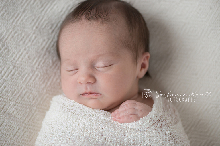 Neugeborenenfotografie Eberdingen, www.babyfotografie-stuttgart.de