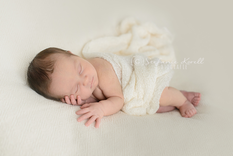 Neugeborenenfotografie Eberdingen, www.babyfotografie-stuttgart.de