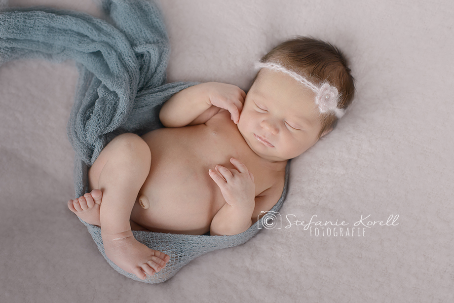 Neugeborenenfotografie Eberdingen, www.babyfotografie-stuttgart.de