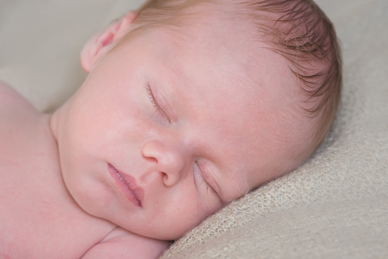 Neugeborenenfotos Leonberg www.babyfotografin-stuttgart.de