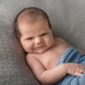 Neugebornenfotograf Ludwigsburg - Ein glückliches Baby