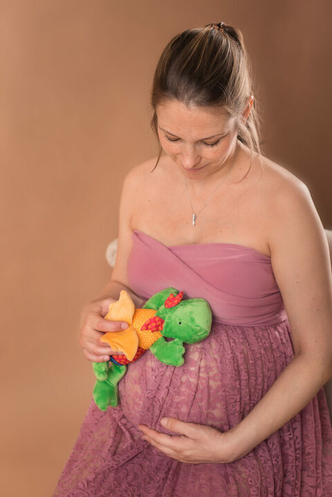 Kuscheltiere bei dem SChwangerschaftsfotosooting in Leonberg